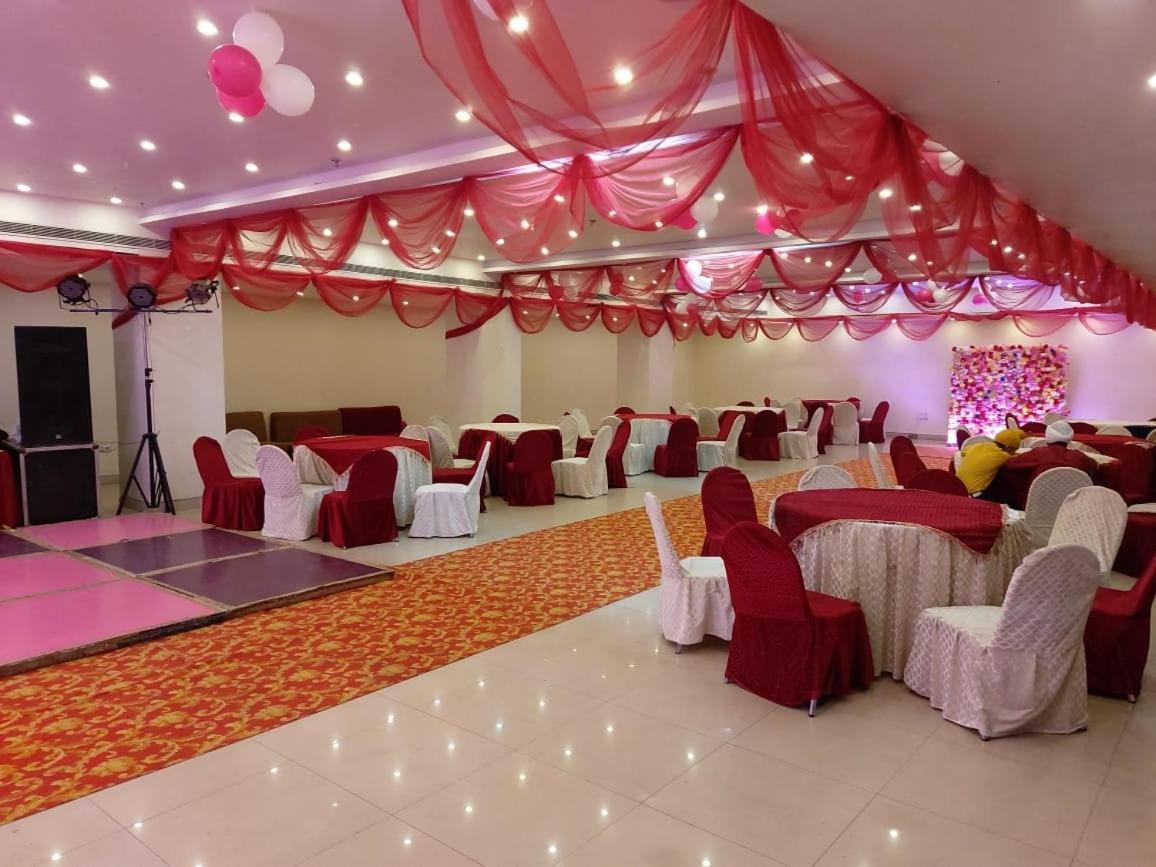 Shelter Hotel Lucknow Luaran gambar